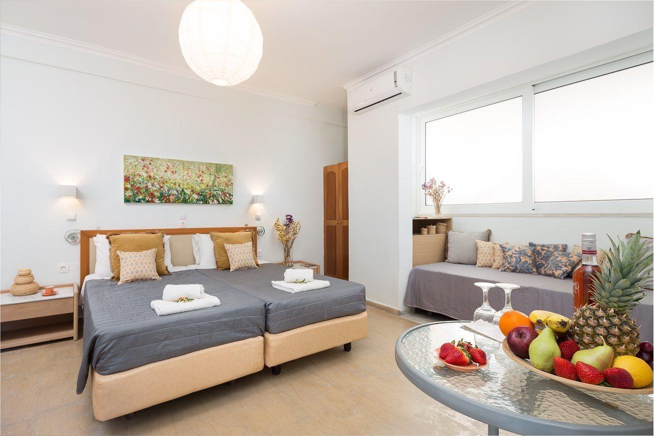 Finata Studios (Adults Only) กาวอส ภายนอก รูปภาพ